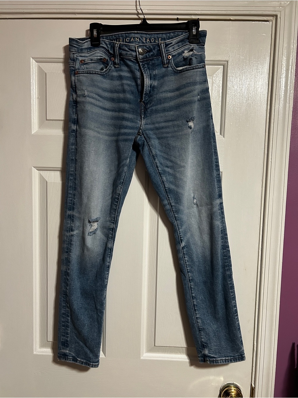 American Eagle Light Wash Distressed Men’s Slim Jeans 30x30